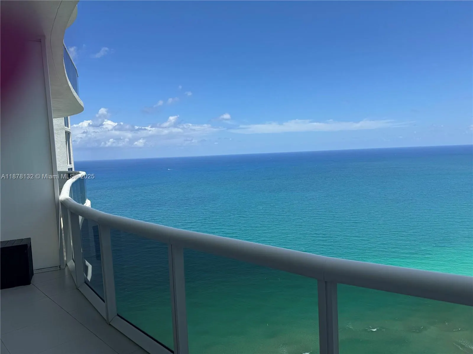 15811 Collins Ave, #3907