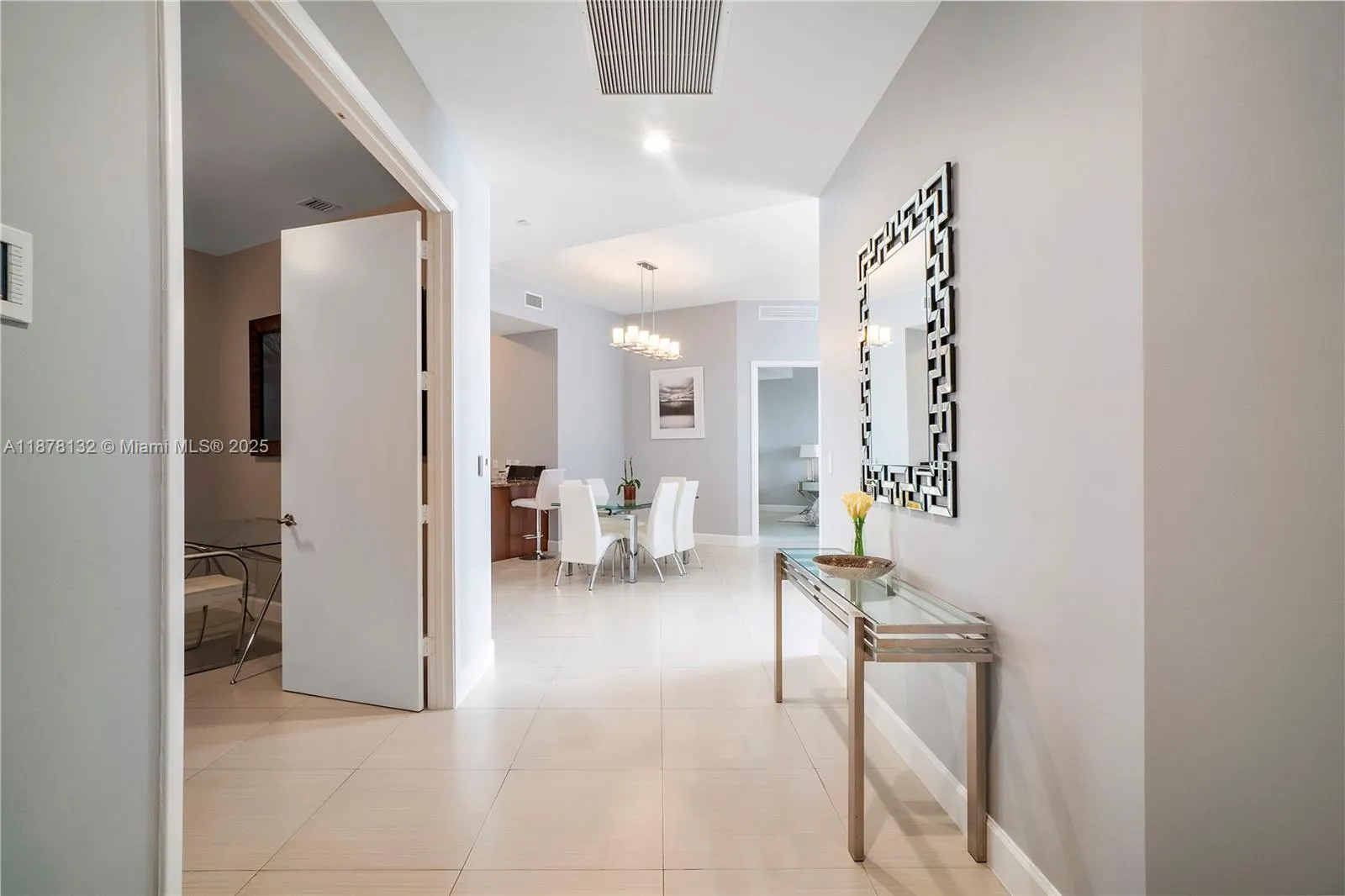 15811 Collins Ave, #3907