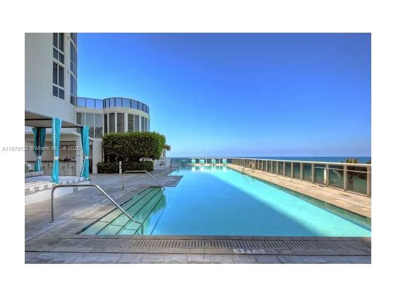 15811 Collins Ave, #3907
