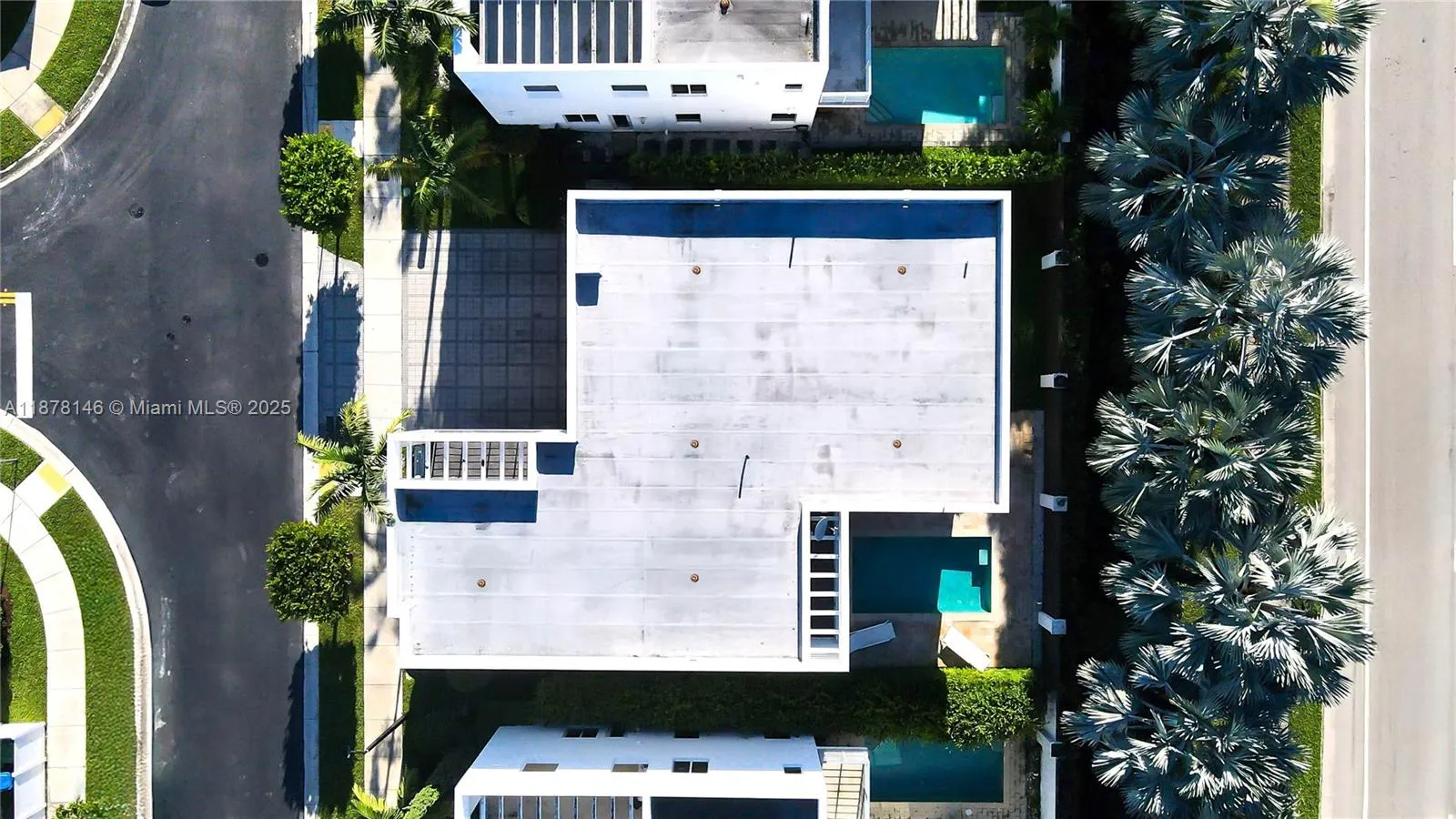 10050 NW 74th Ter