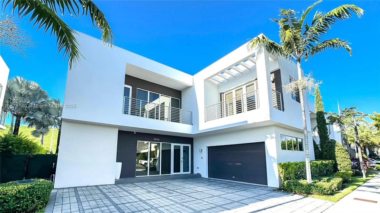 10050 NW 74th Ter