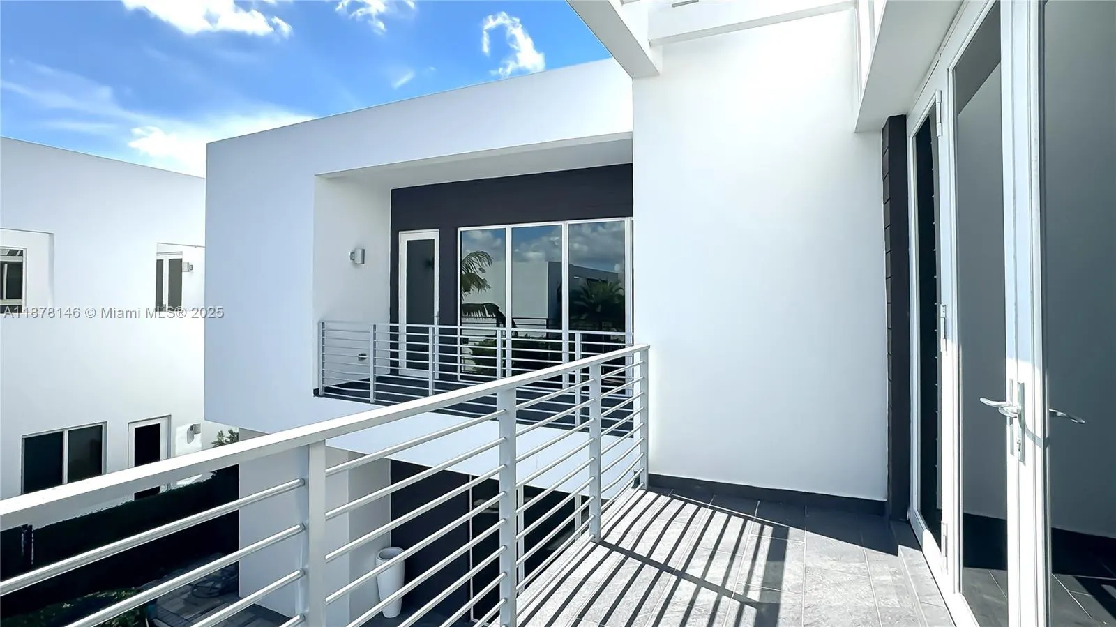 10050 NW 74th Ter