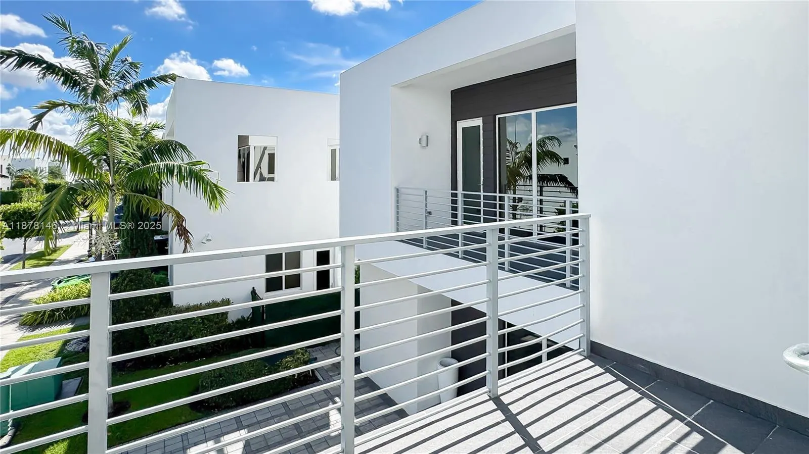 10050 NW 74th Ter