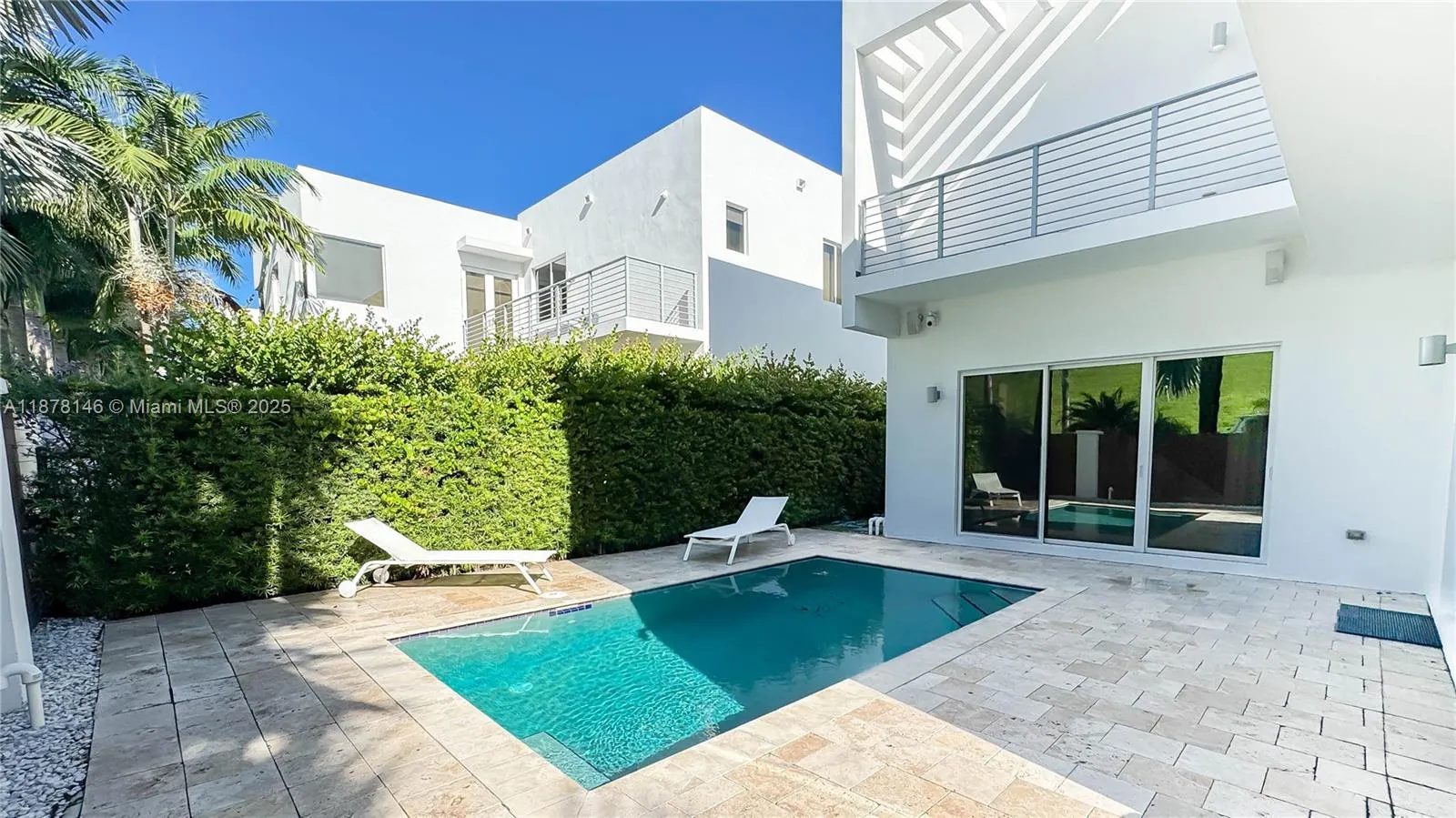 10050 NW 74th Ter