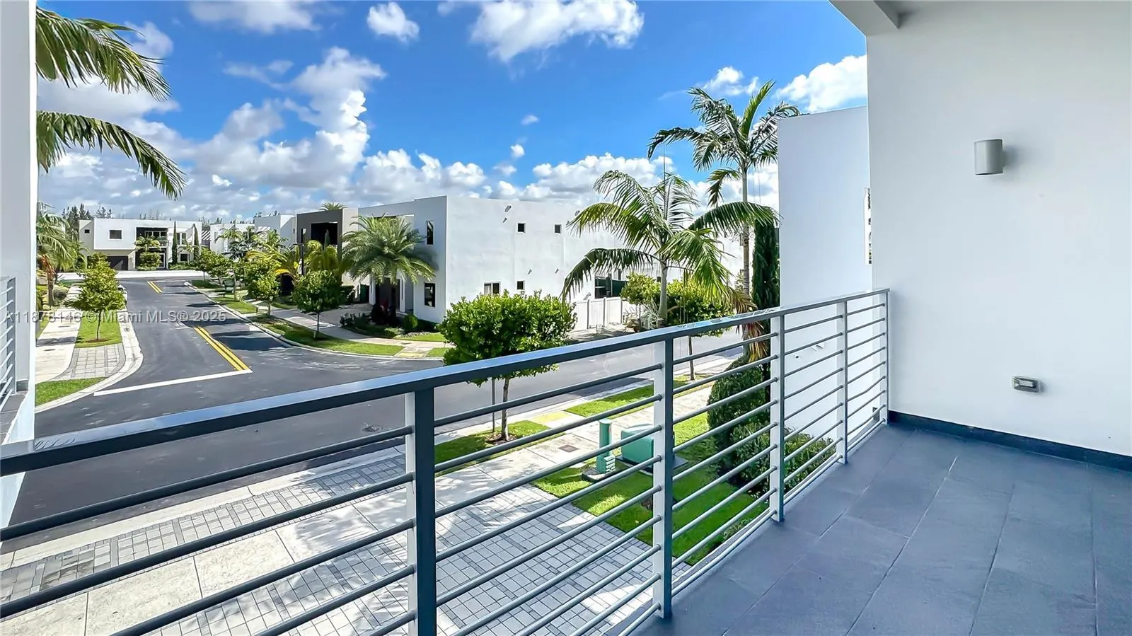 10050 NW 74th Ter