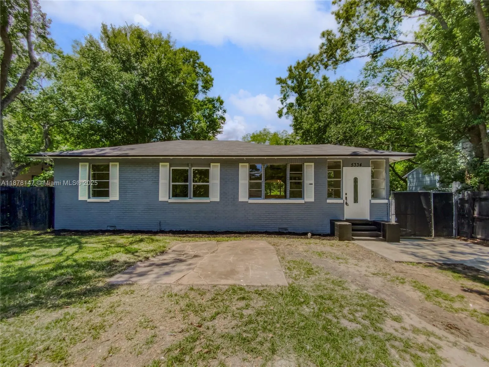 5334 Mays Dr