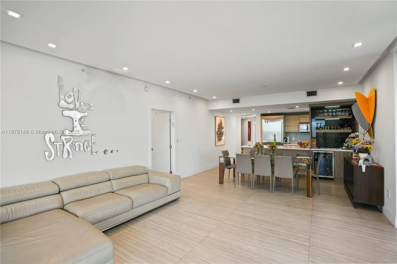 16385 Biscayne Blvd, #1601