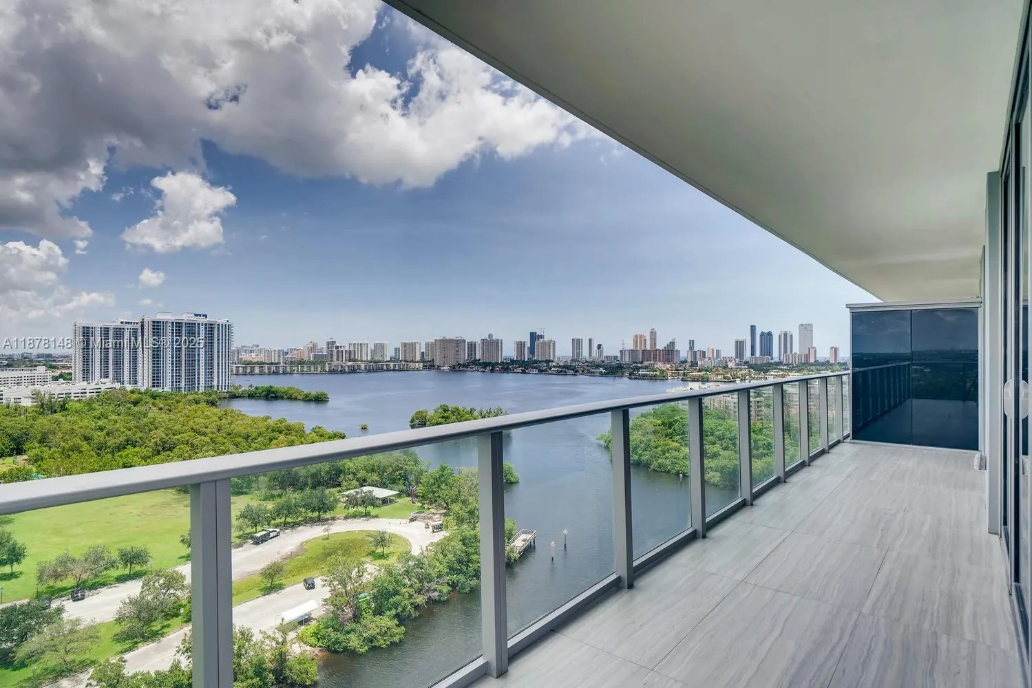 16385 Biscayne Blvd, #1601