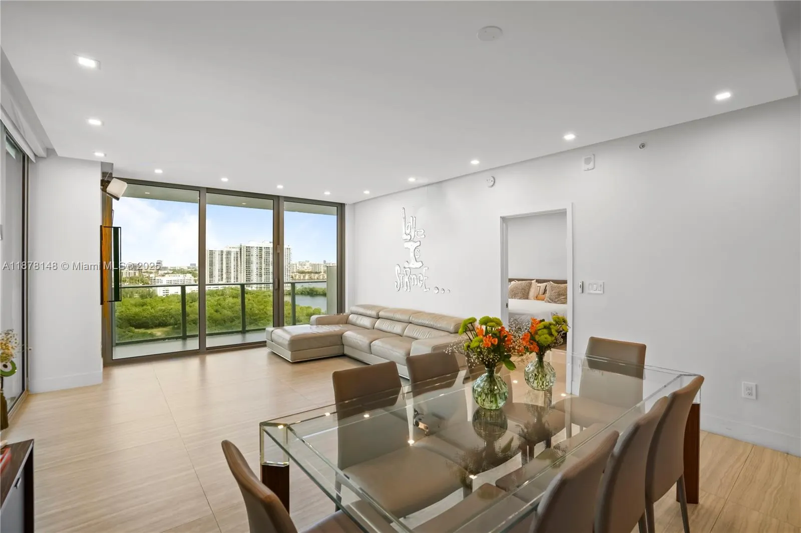 16385 Biscayne Blvd, #1601