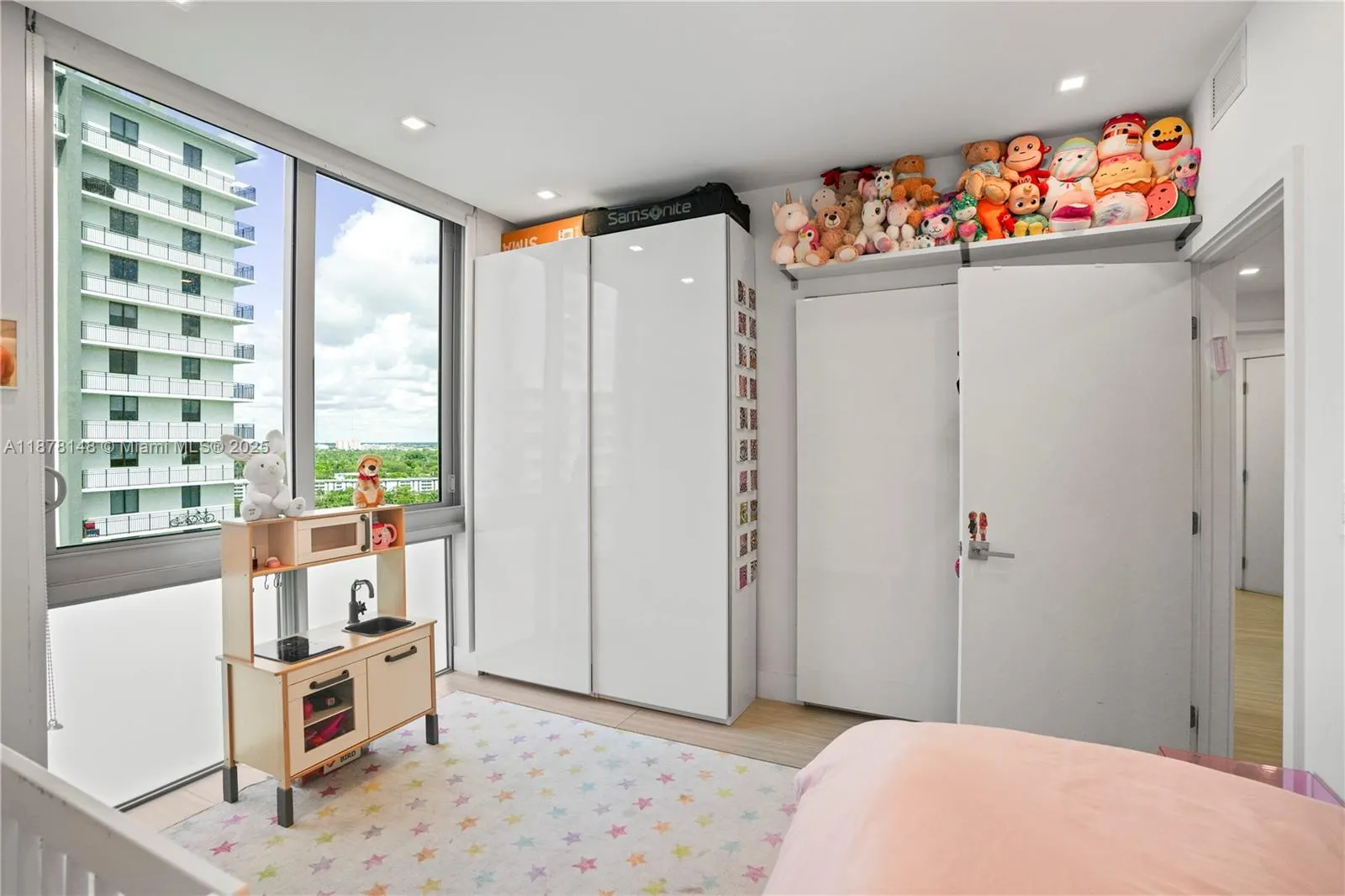 16385 Biscayne Blvd, #1601