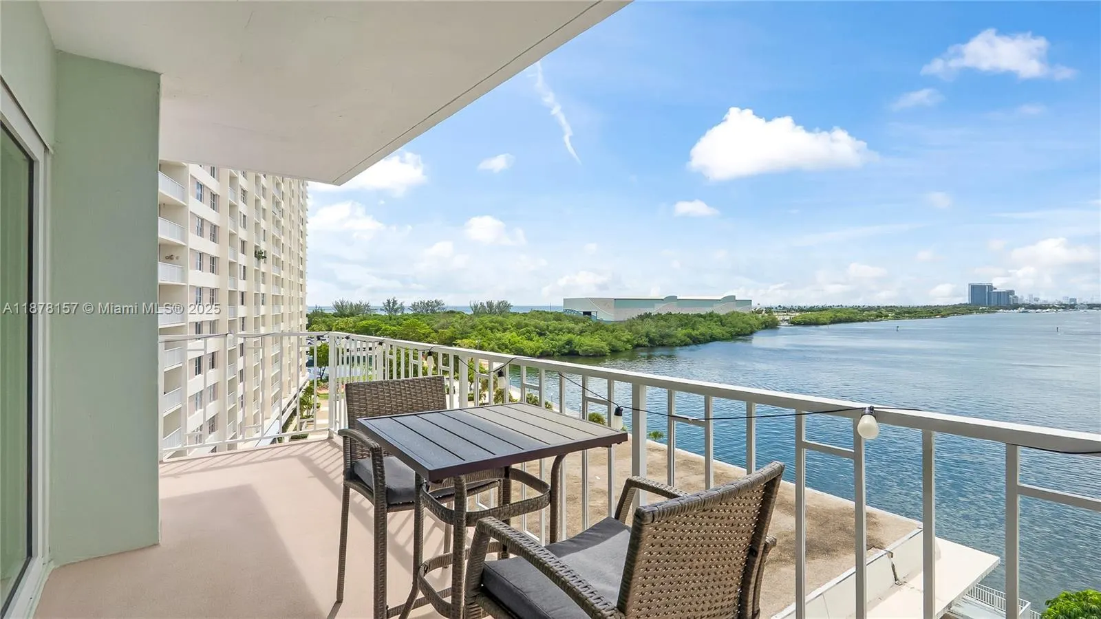 500 Bayview Dr, #732