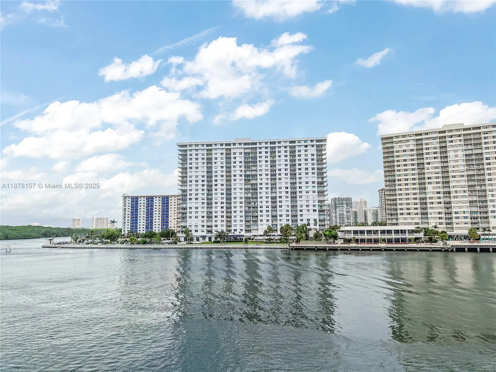 500 Bayview Dr, #732