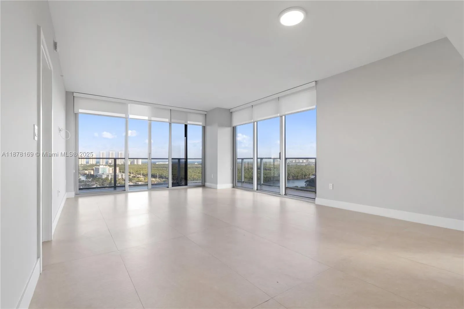 16385 Biscayne Blvd, #1921