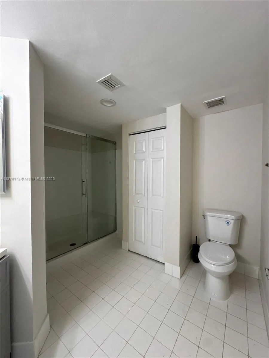 17125 N Bay Rd, #3508