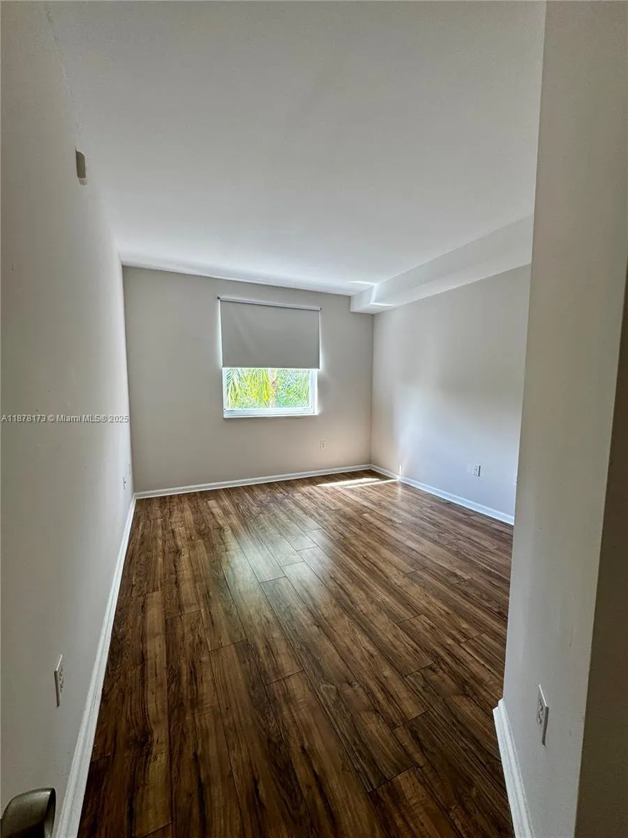 17125 N Bay Rd, #3508