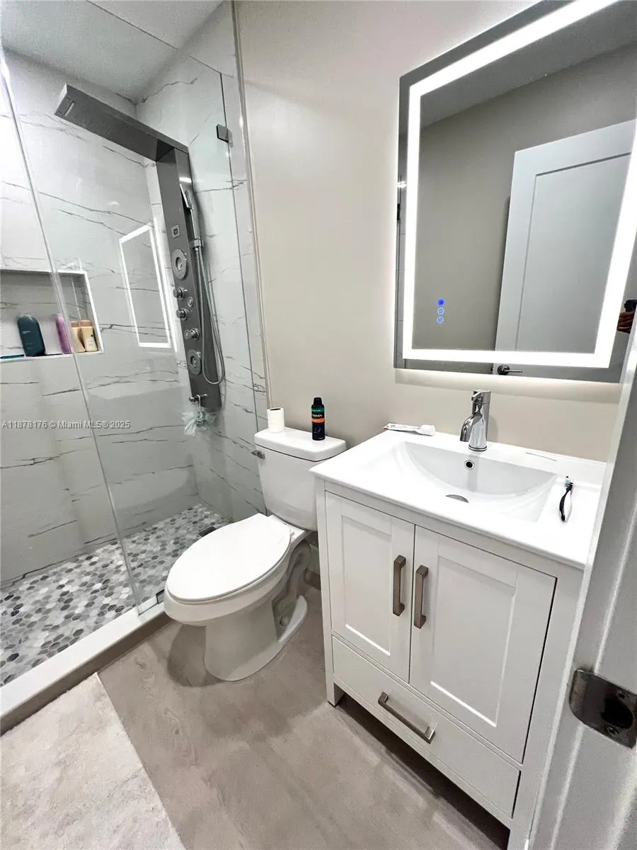 318 SW 76th Ter