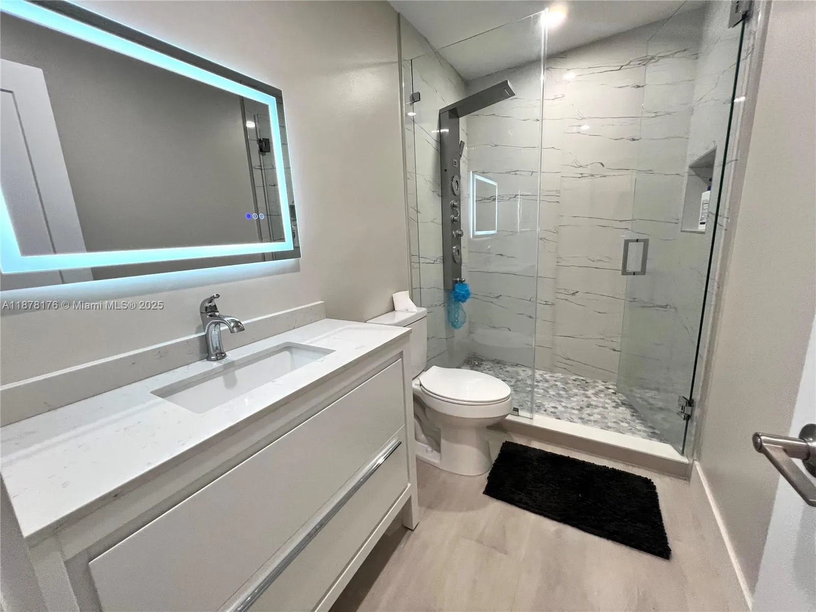318 SW 76th Ter
