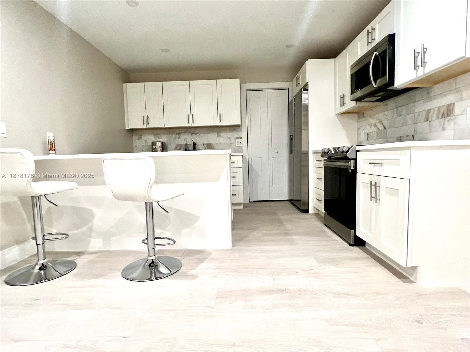 318 SW 76th Ter