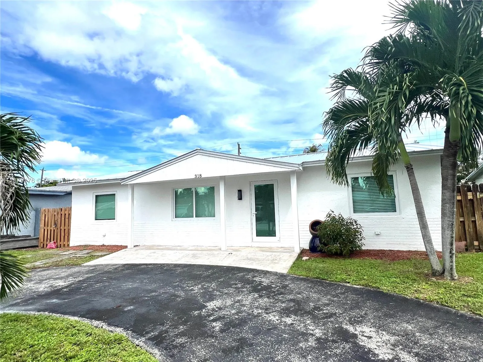 318 SW 76th Ter