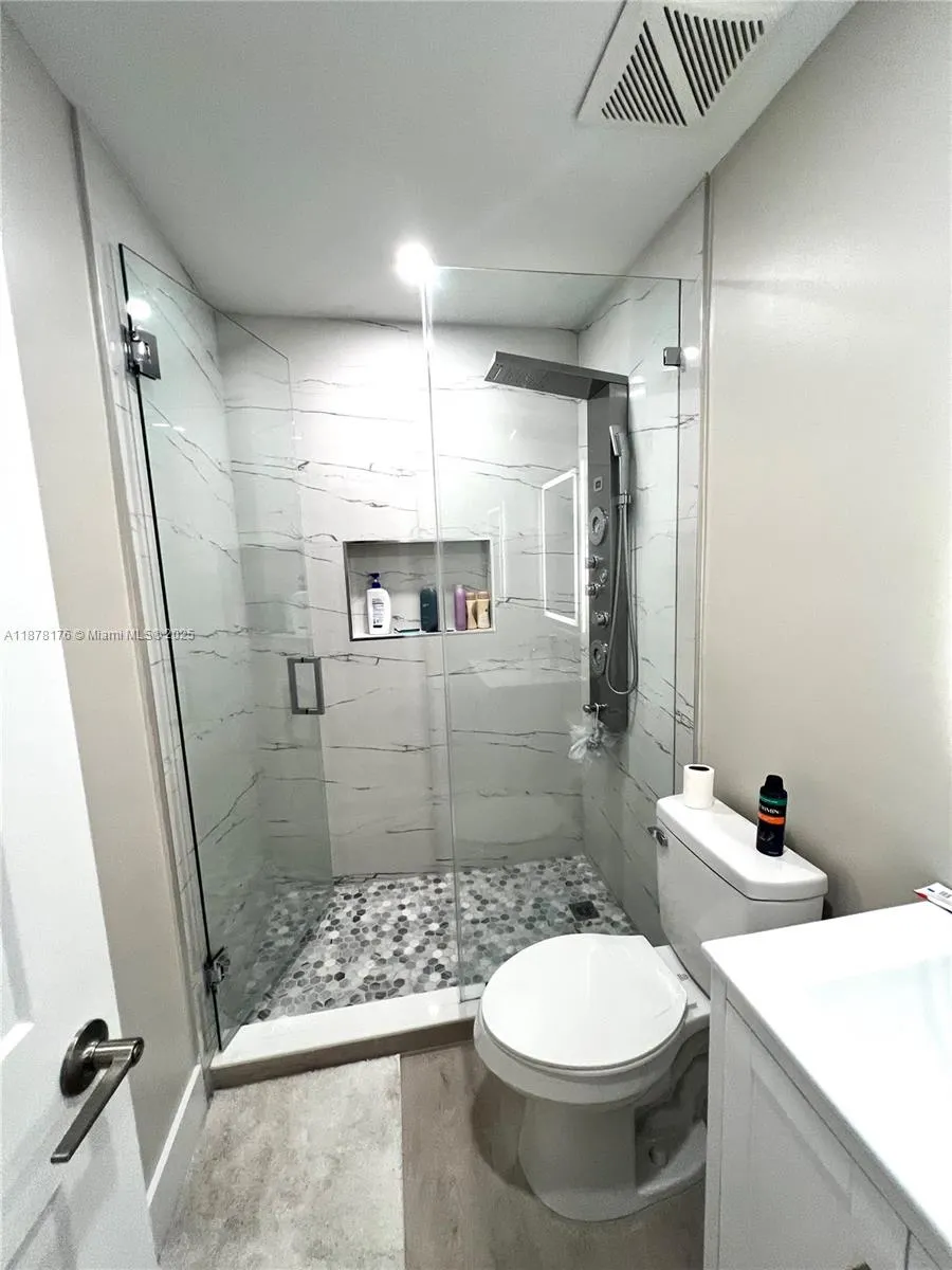 318 SW 76th Ter