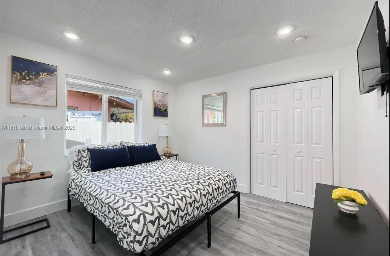 11106 SW 4th St, #11106