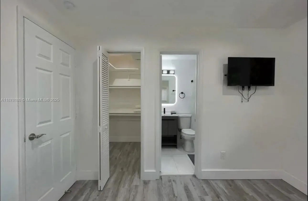 11106 SW 4th St, #11106