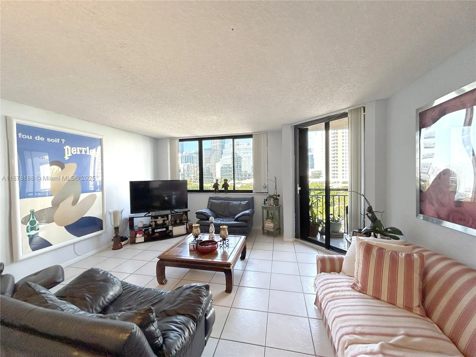 540 Brickell Key Dr, #811