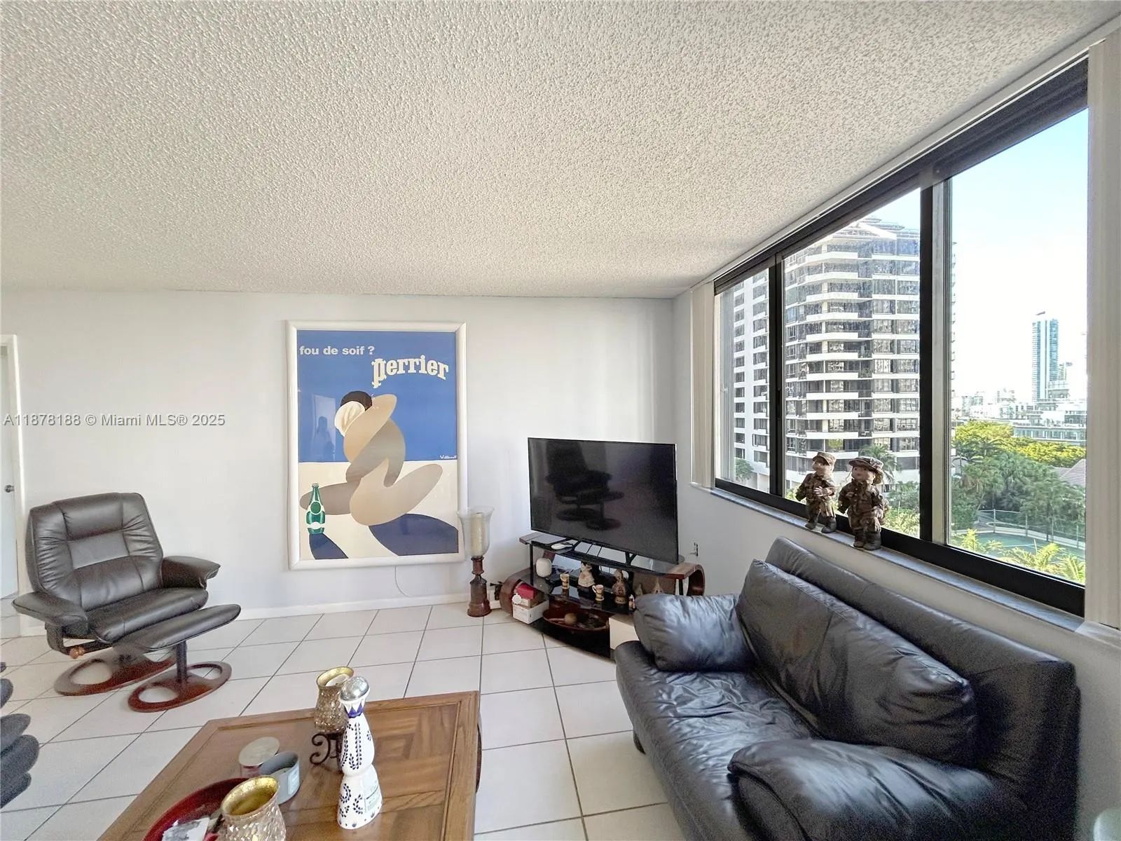 540 Brickell Key Dr, #811