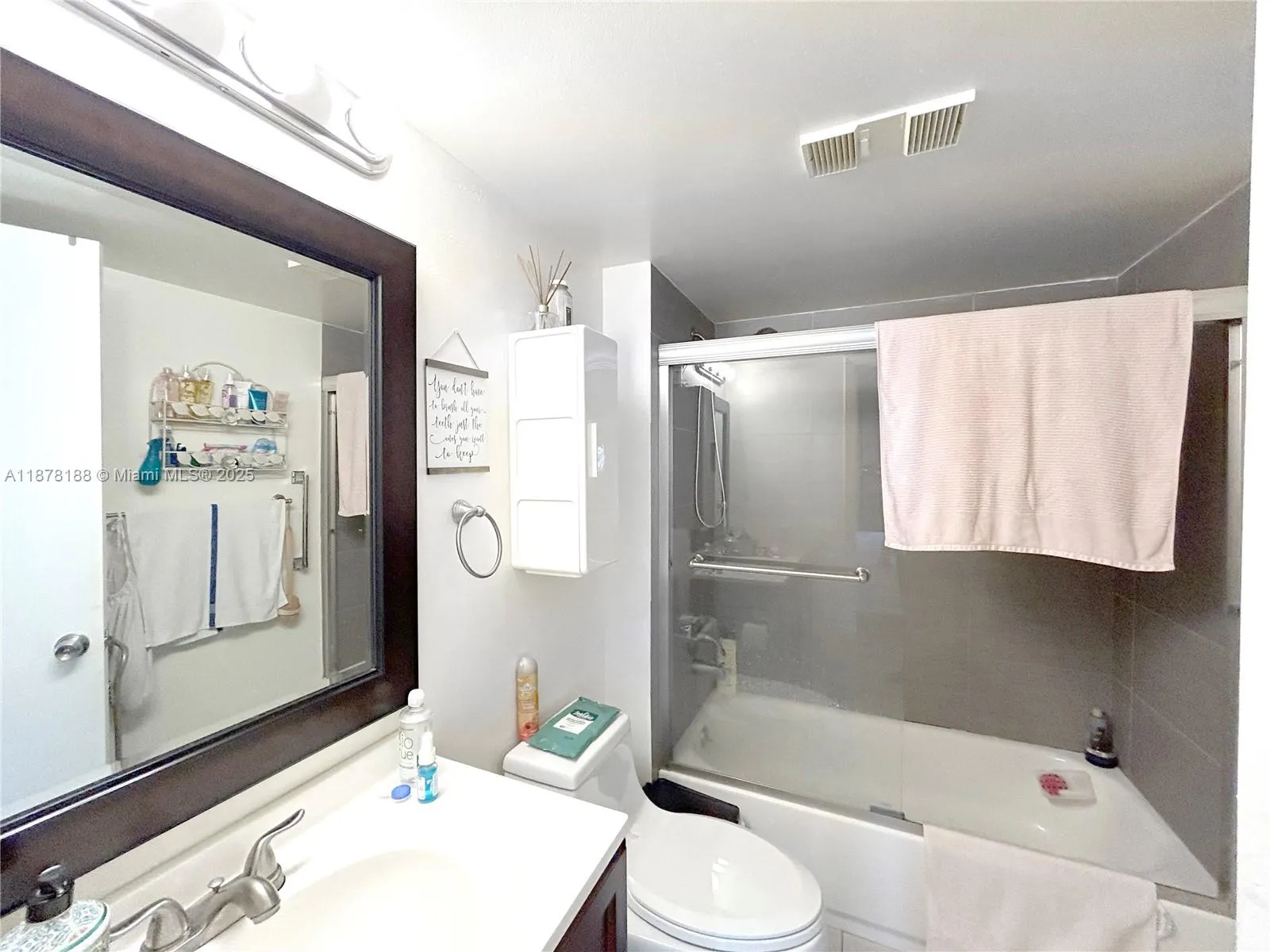 540 Brickell Key Dr, #811