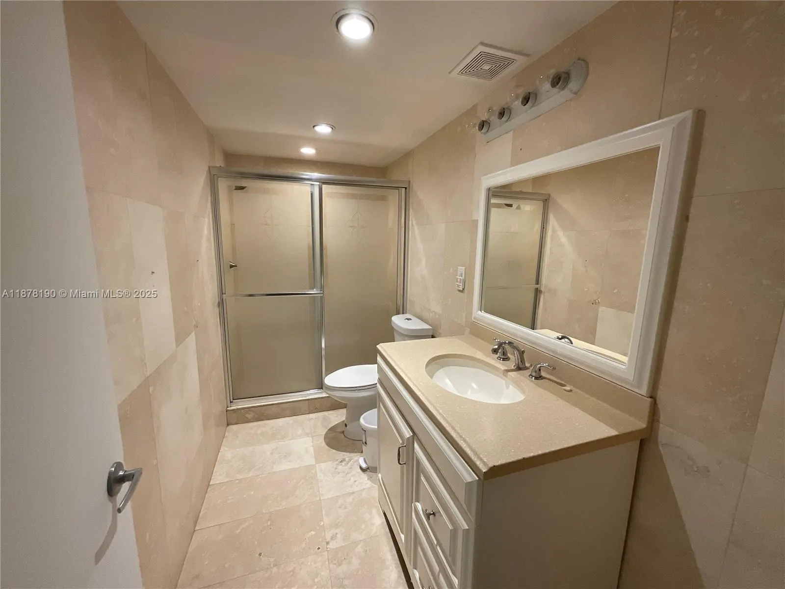 2201 Brickell Ave, #25