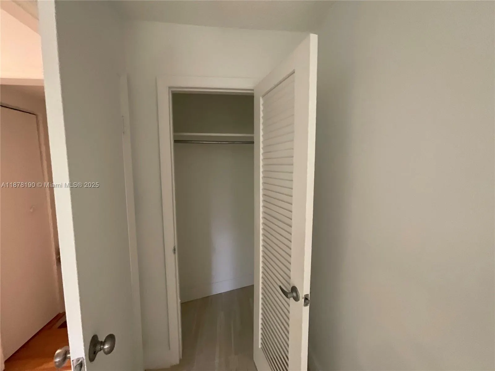 2201 Brickell Ave, #25