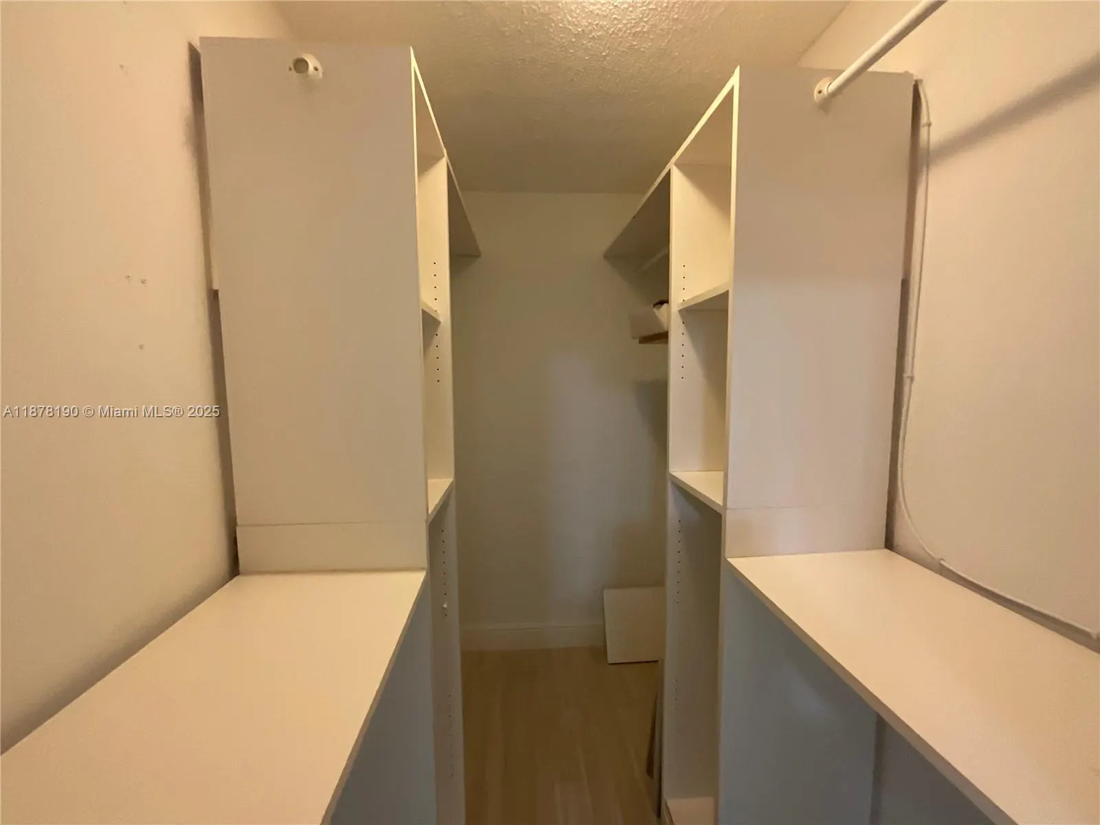 2201 Brickell Ave, #25