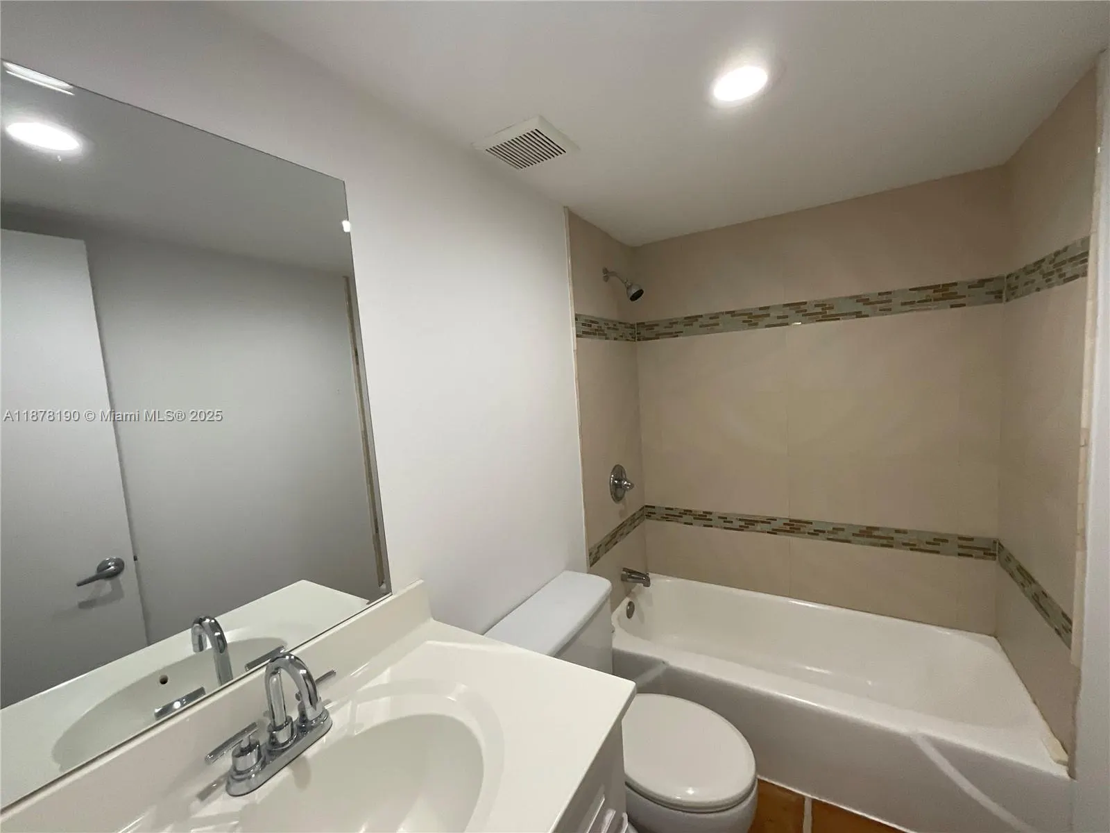 2201 Brickell Ave, #25