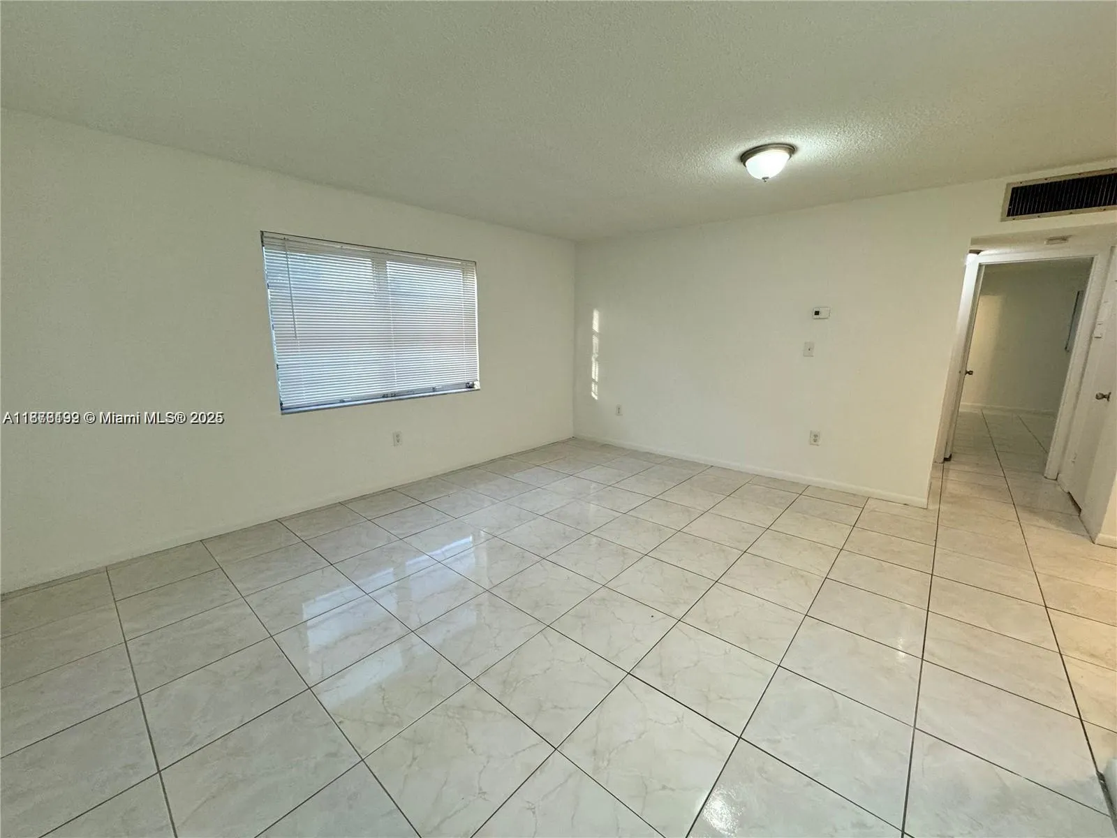 2005 Jefferson St, #205