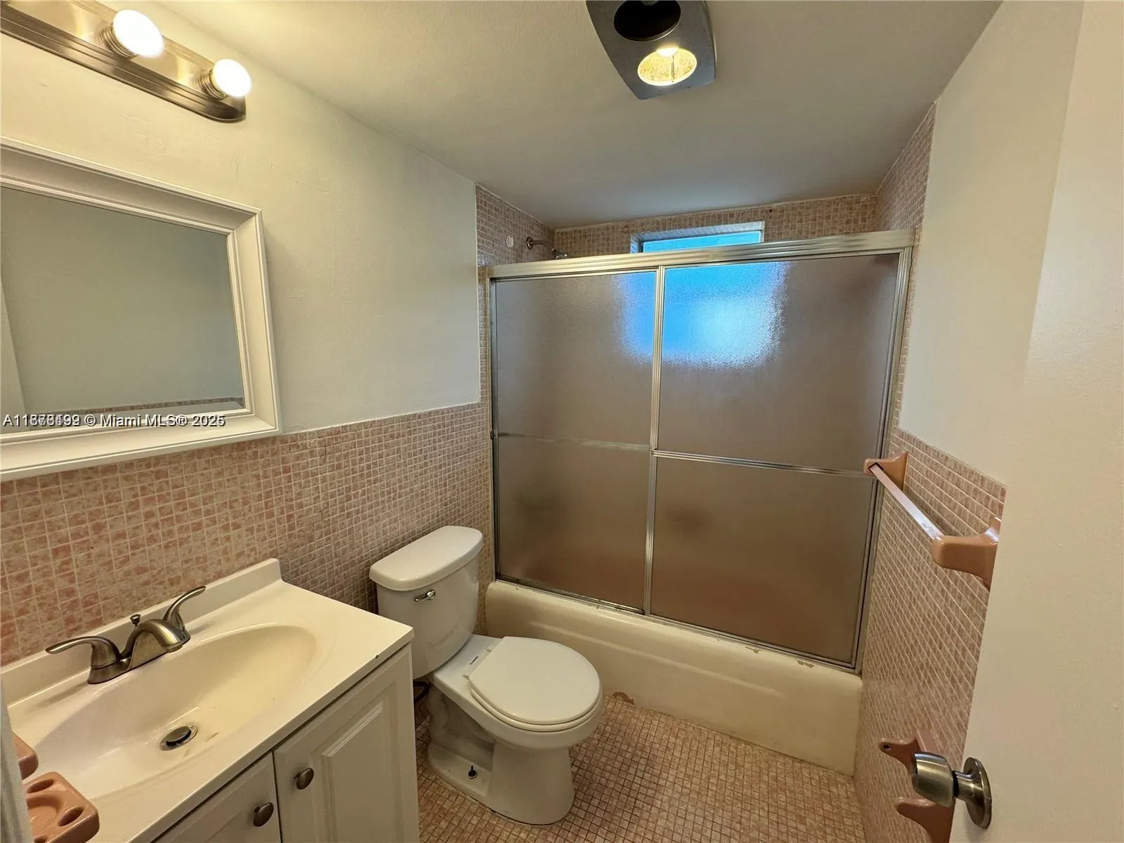 2005 Jefferson St, #205