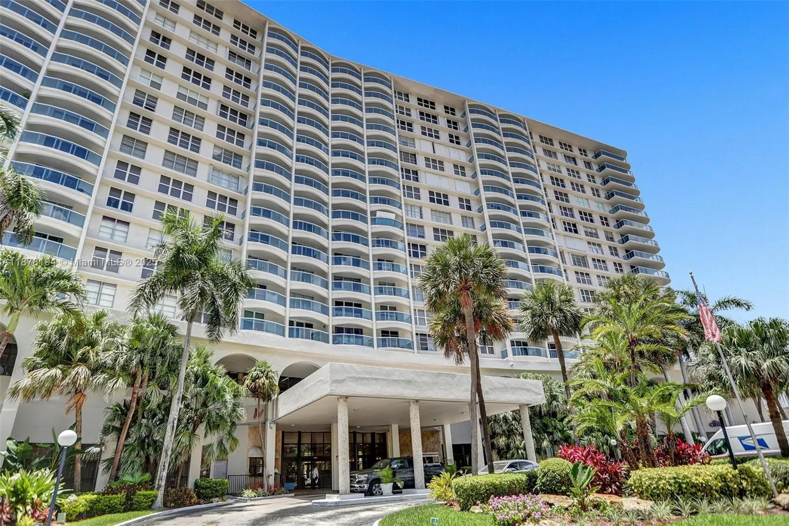 3800 S Ocean Dr, #407