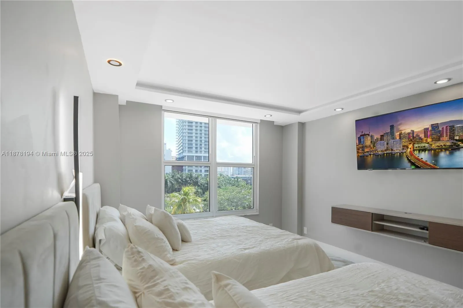 3800 S Ocean Dr, #407