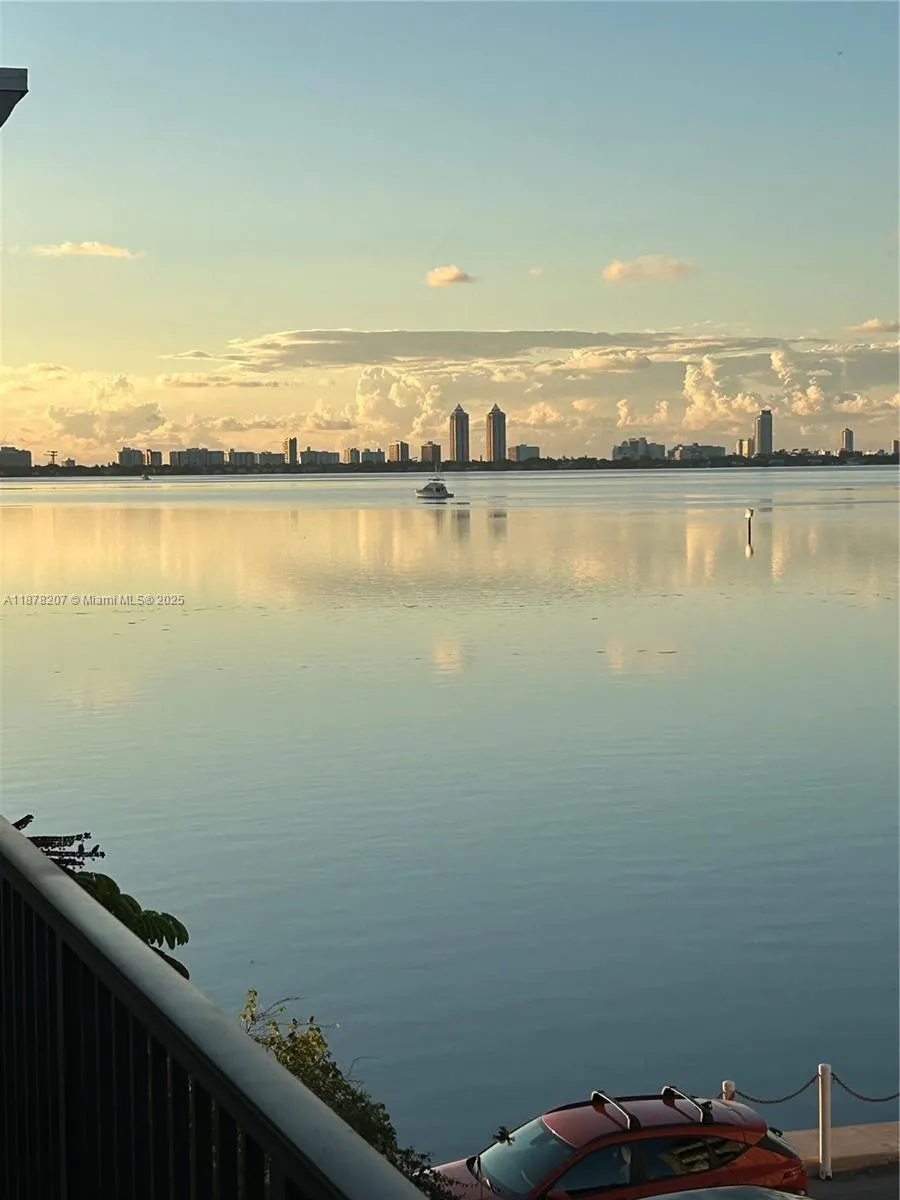 7845 NE Bayshore Ct, #20