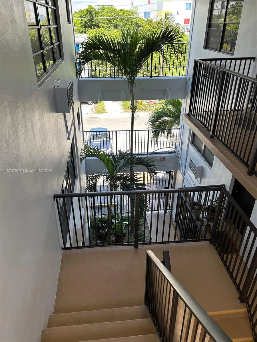 7845 NE Bayshore Ct, #20