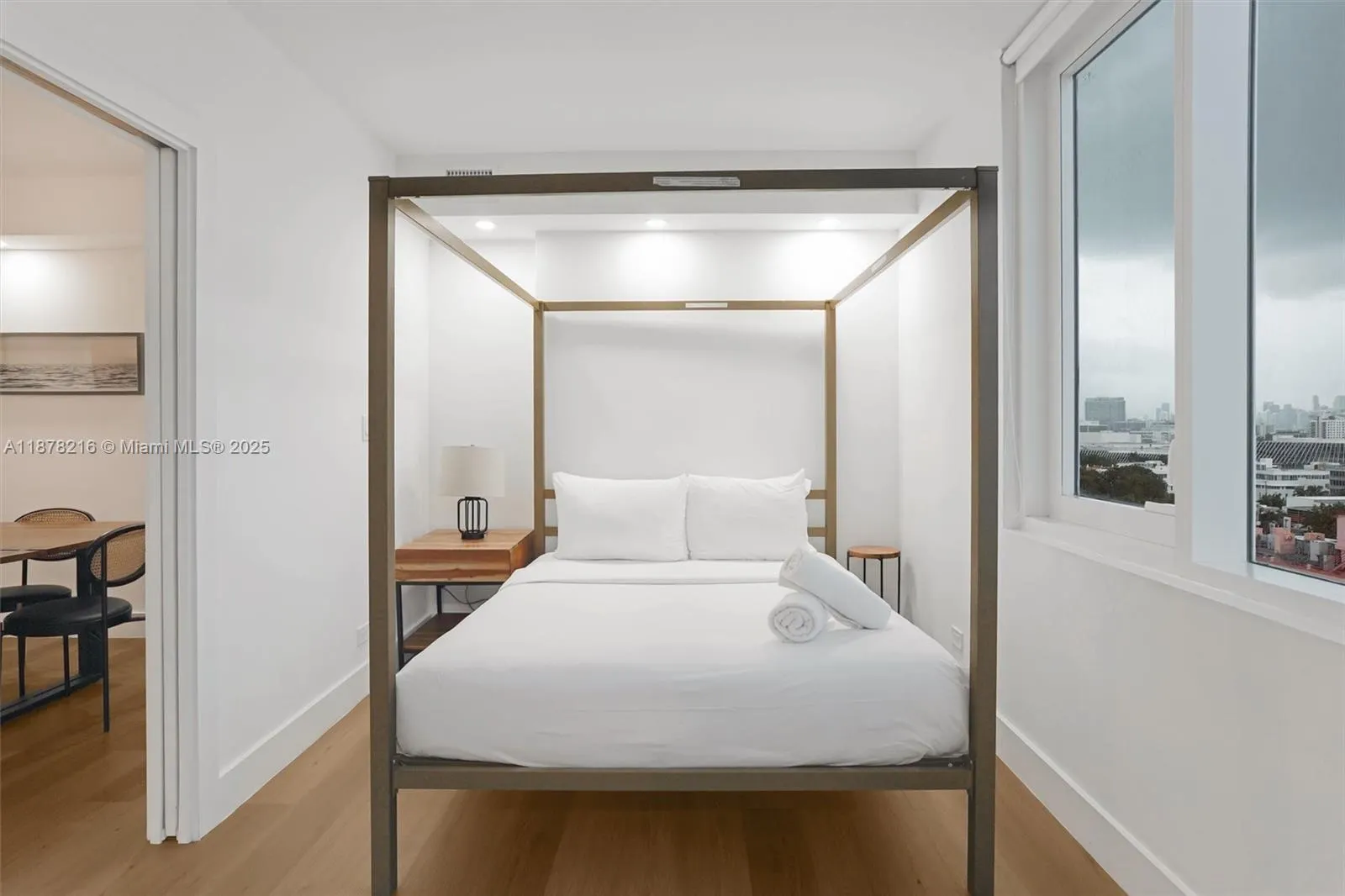 2301 Collins Ave, #1135
