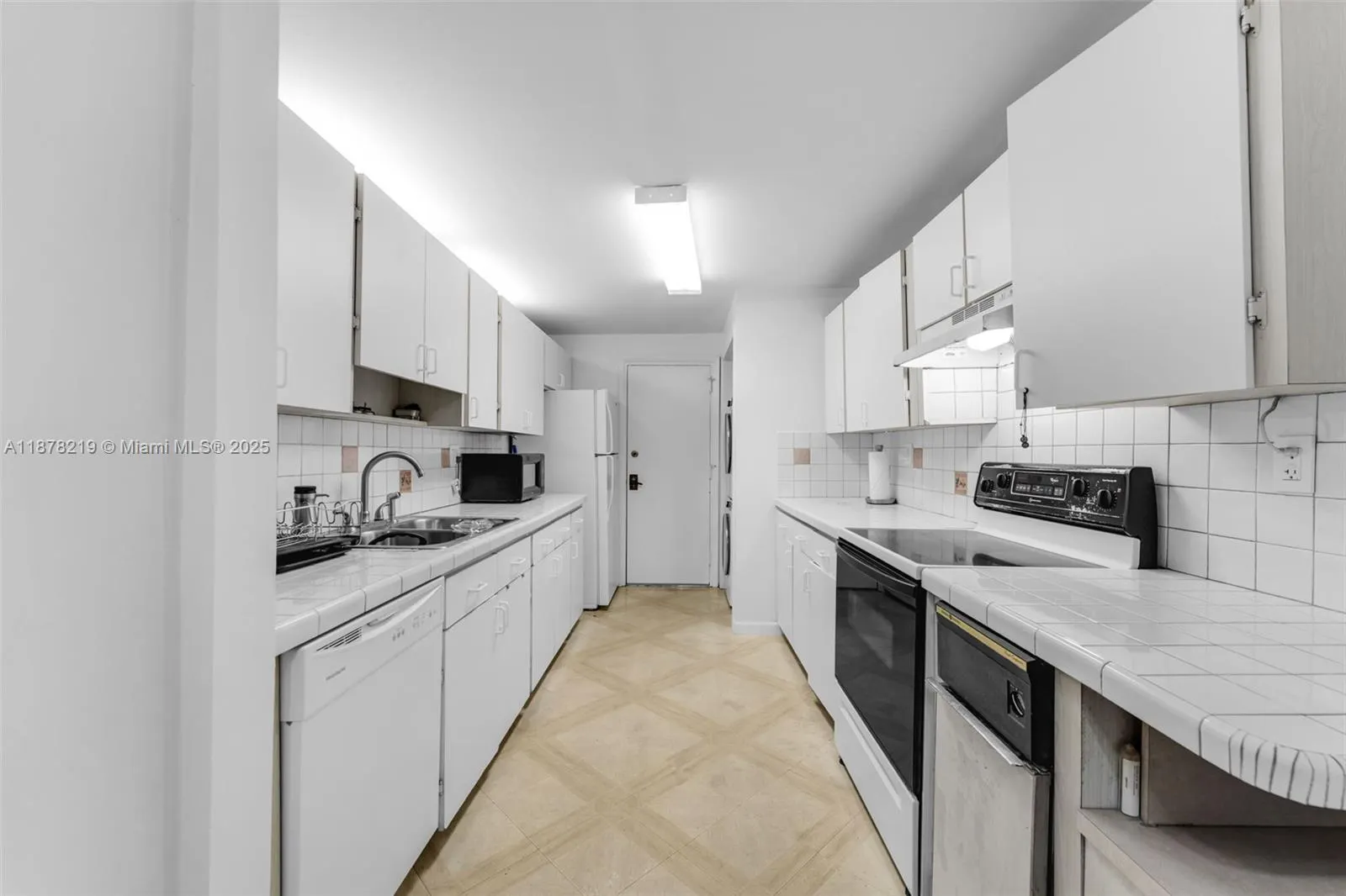13951 Kendale Lakes Cir, #307A