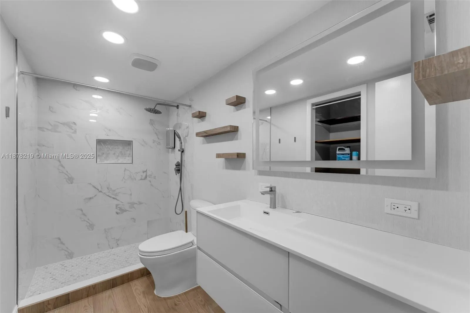 13951 Kendale Lakes Cir, #307A