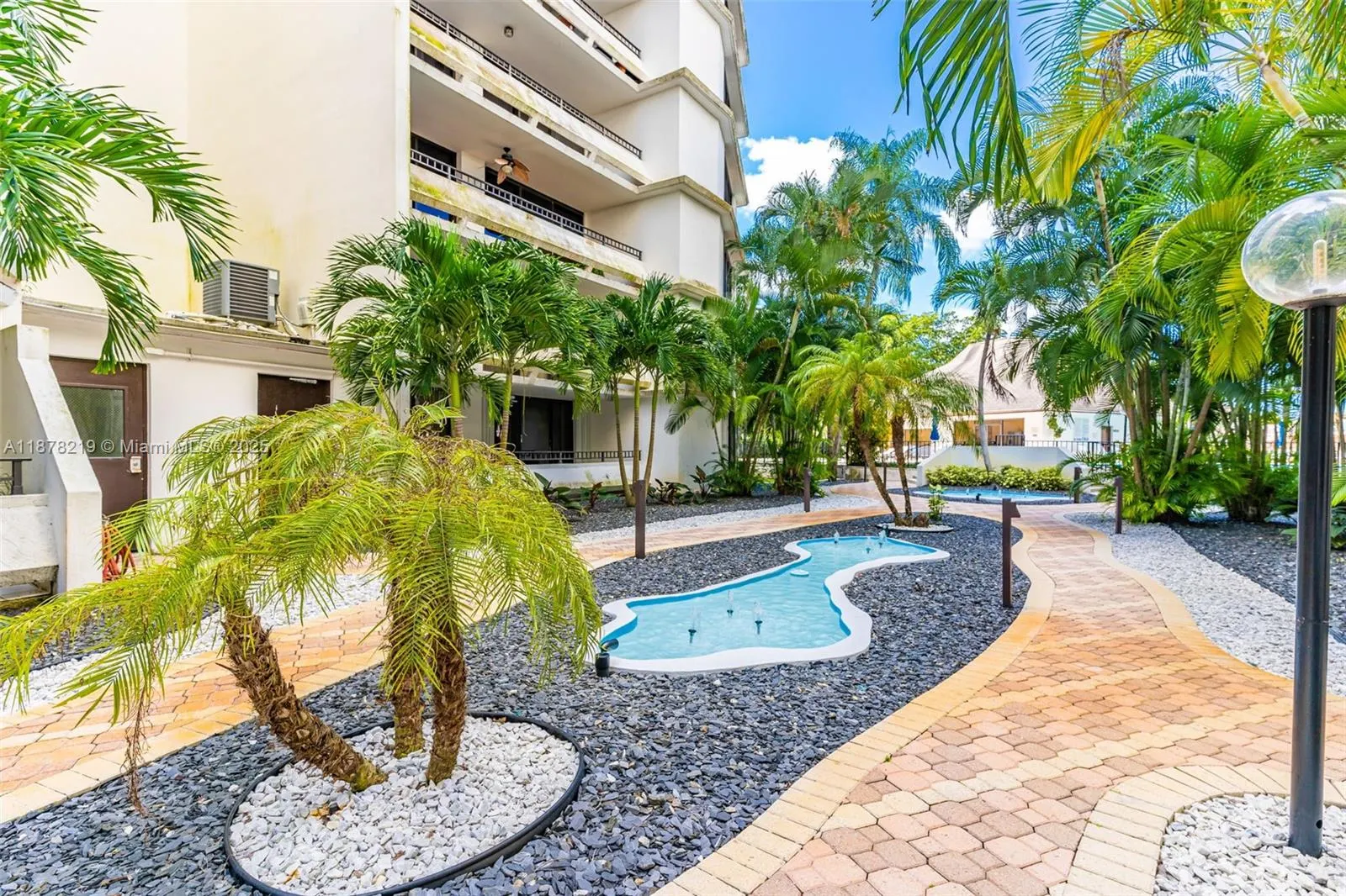 13951 Kendale Lakes Cir, #307A