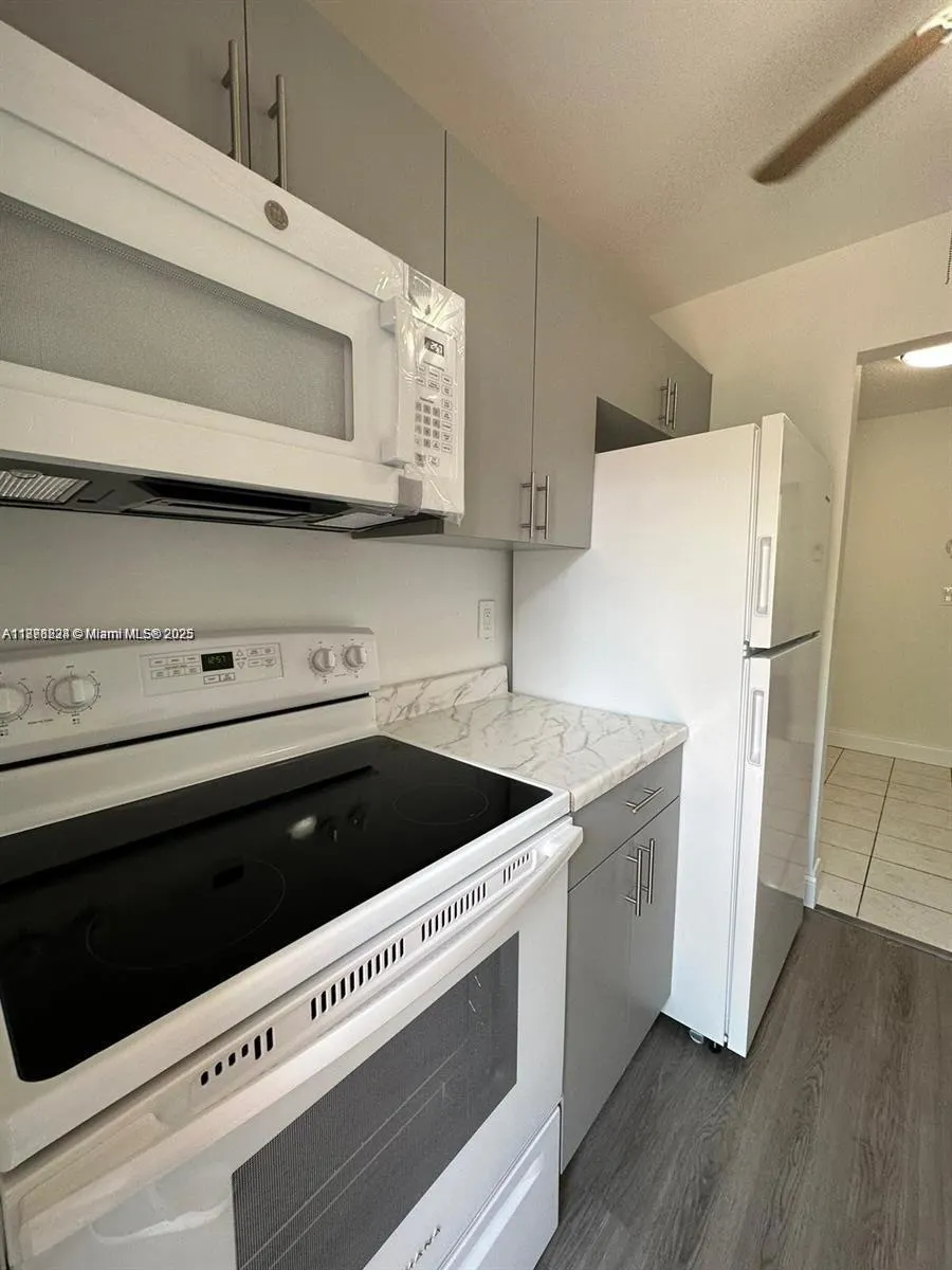 1830 Cleveland St, #3