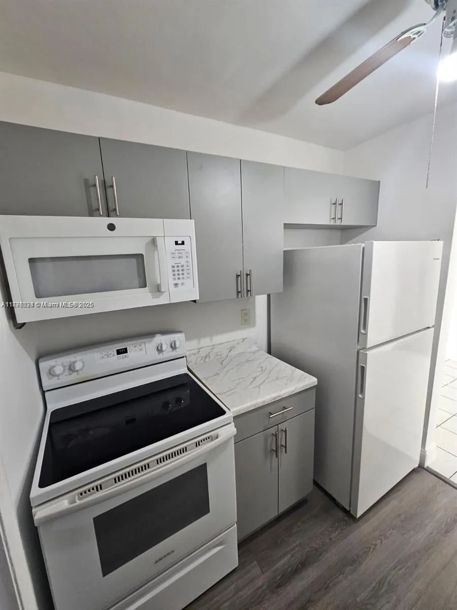 1830 Cleveland St, #3