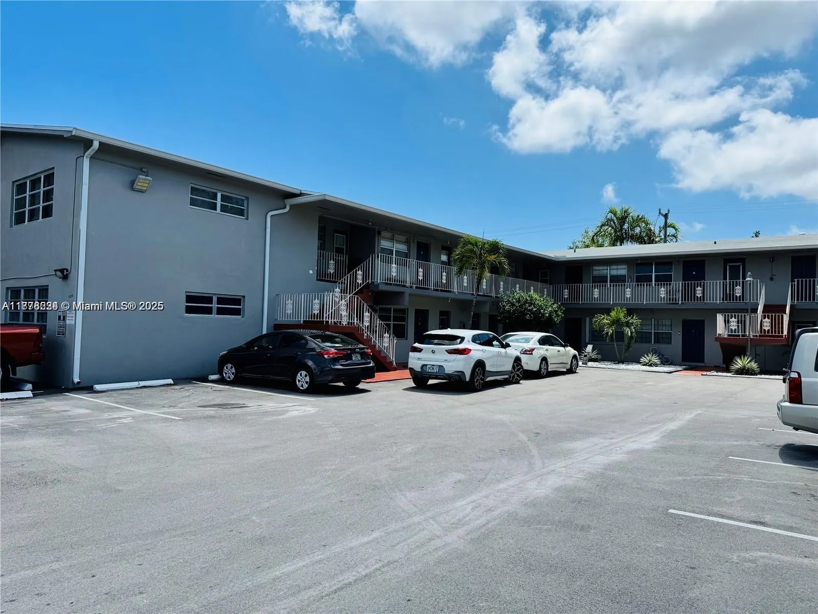 1830 Cleveland St, #3