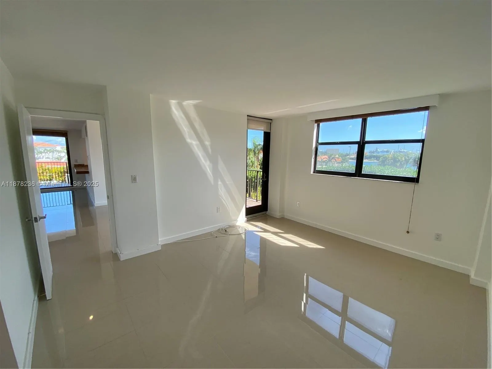 801 N VENETIAN DRIVE, #202