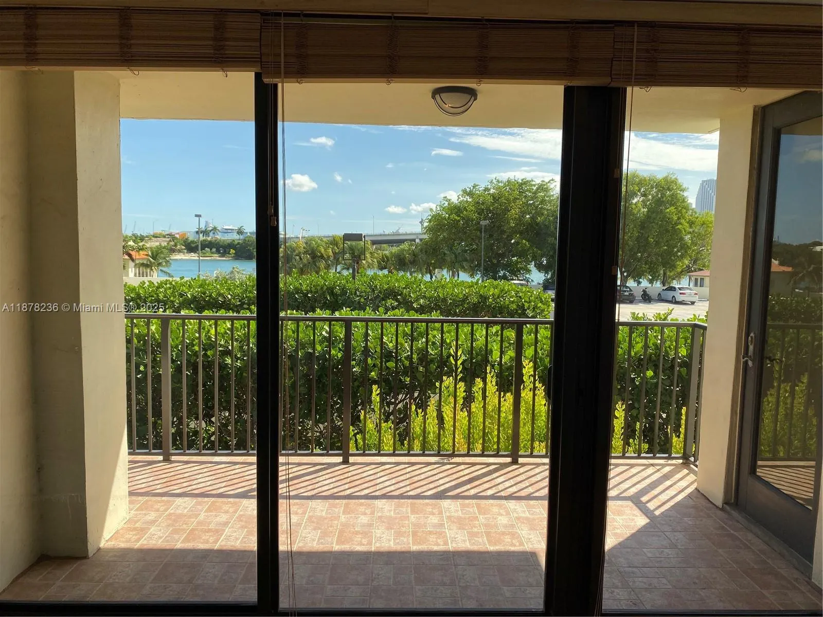 801 N VENETIAN DRIVE, #202