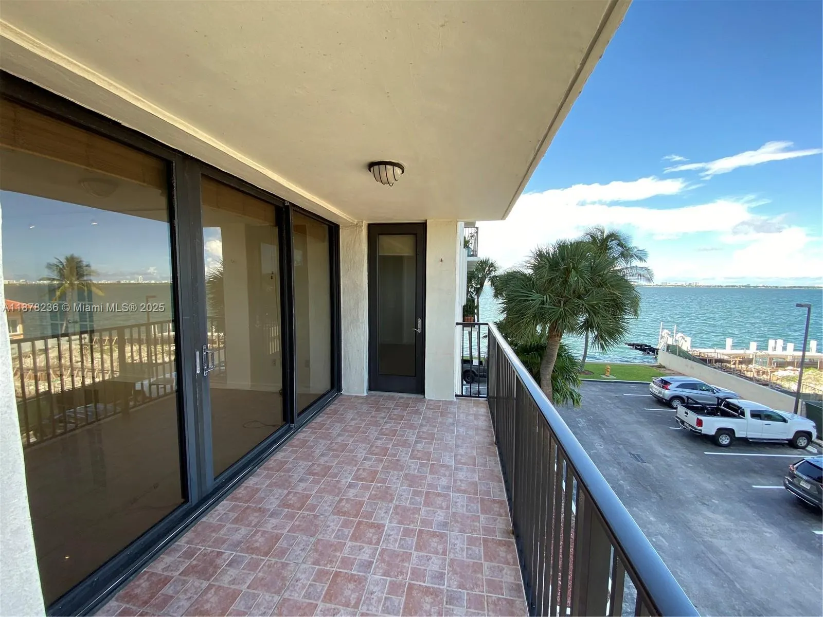 801 N VENETIAN DRIVE, #202