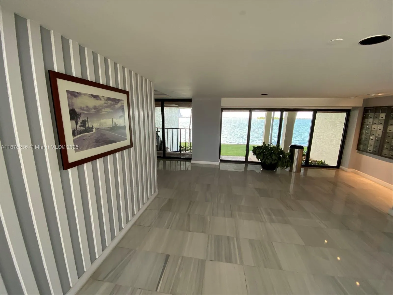 801 N VENETIAN DRIVE, #202